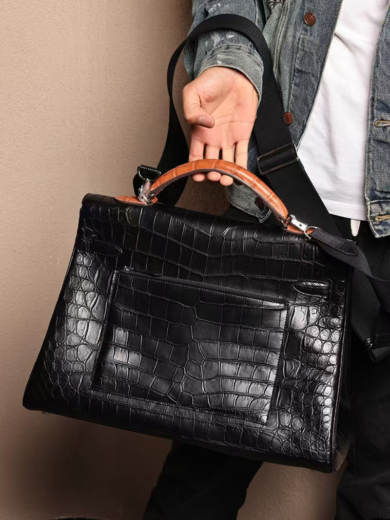 エルメス メンズバッグ 新作 HERMES マキシケリー 42cm 内縫い 黒/ゴールド クロコダイル ニロティカスマット シルバー金具 2524042 - 画像 (4)