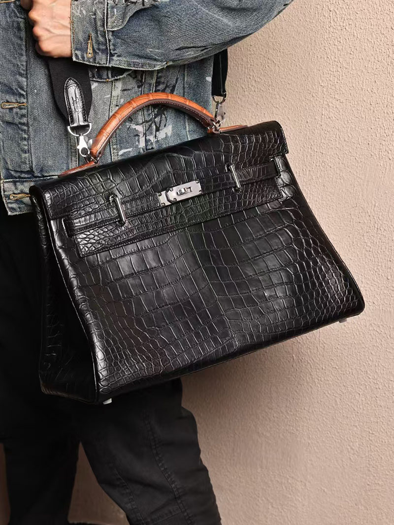 エルメス メンズバッグ 新作 HERMES マキシケリー 42cm 内縫い 黒/ゴールド クロコダイル ニロティカスマット シルバー金具 2524042 - 画像 (3)