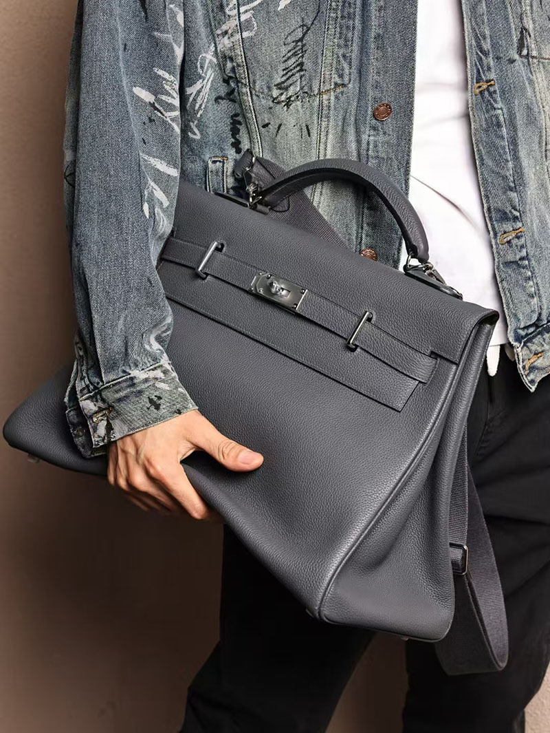 エルメス メンズバッグ 新作 HERMES マキシケリー 42cm 内縫い グリミスティ トゴ シルバー金具 2524047 - 画像 (9)