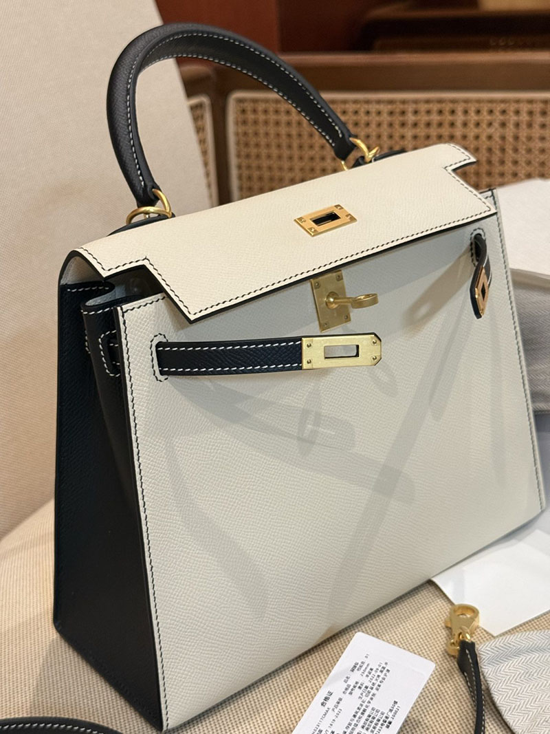 エルメスコピー ケリー25 定価 HERMES ケリー25 外縫い クレ/黒 ブラック ヴォーエプソン ゴールド金具 2524060 - 画像 (17)