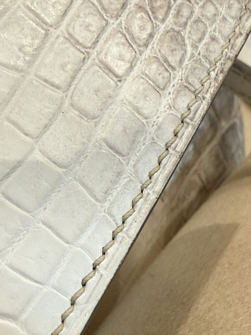 エルメスコピー HERMES ケリー25 内縫い ヒマラヤ クロコダイル ニロティカスマット ゴールド金具 2524062 - 画像 (8)