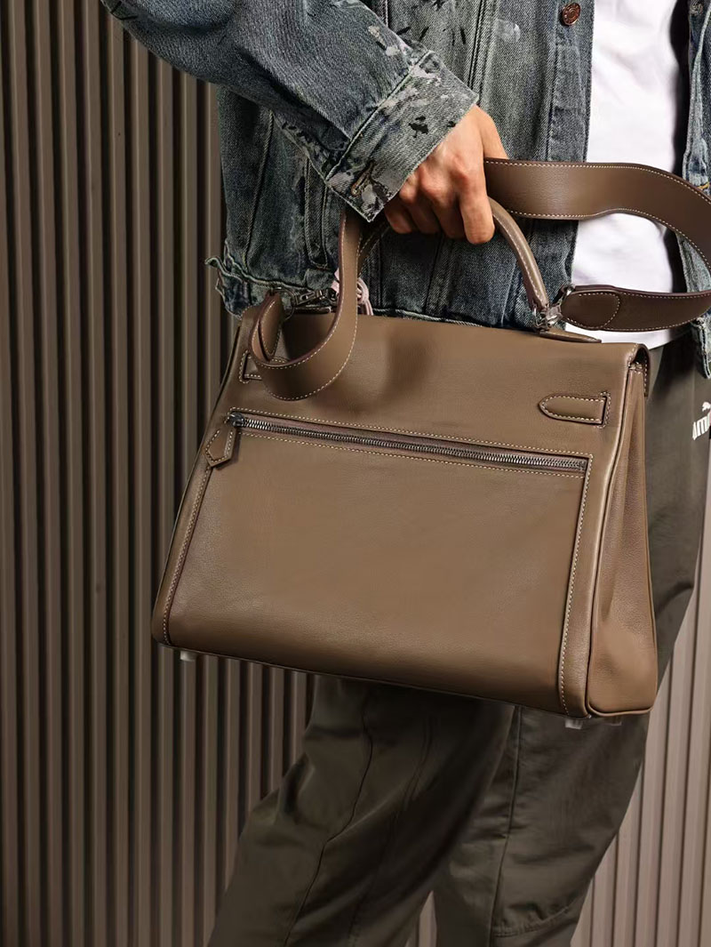エルメスコピー メンズバッグ HERMES ケリーラキ35cm 内縫い エトゥープ スイフト シルバー金具 2524068 - 画像 (2)