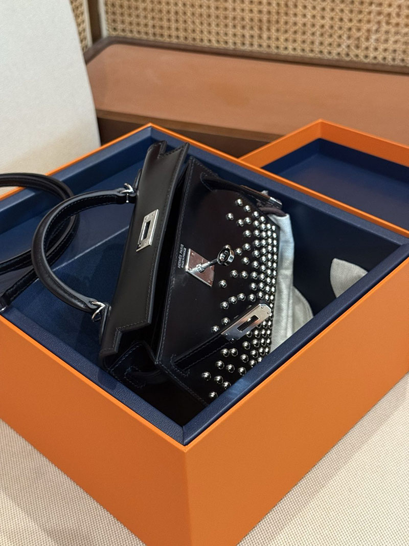 エルメスコピー ミニケリー 定価 HERMES ケリーミニ2 ミニドゥ 外縫い ブラック ボックスカーフ シルバー金具 2524079 - 画像 (9)