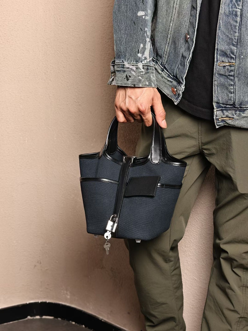 エルメスコピー HERMES ピコタンロック PM ポケット 黒 ブラック/ブルーニュイ トワルゴエラン×スイフト シルバー金具 2524083 - 画像 (8)