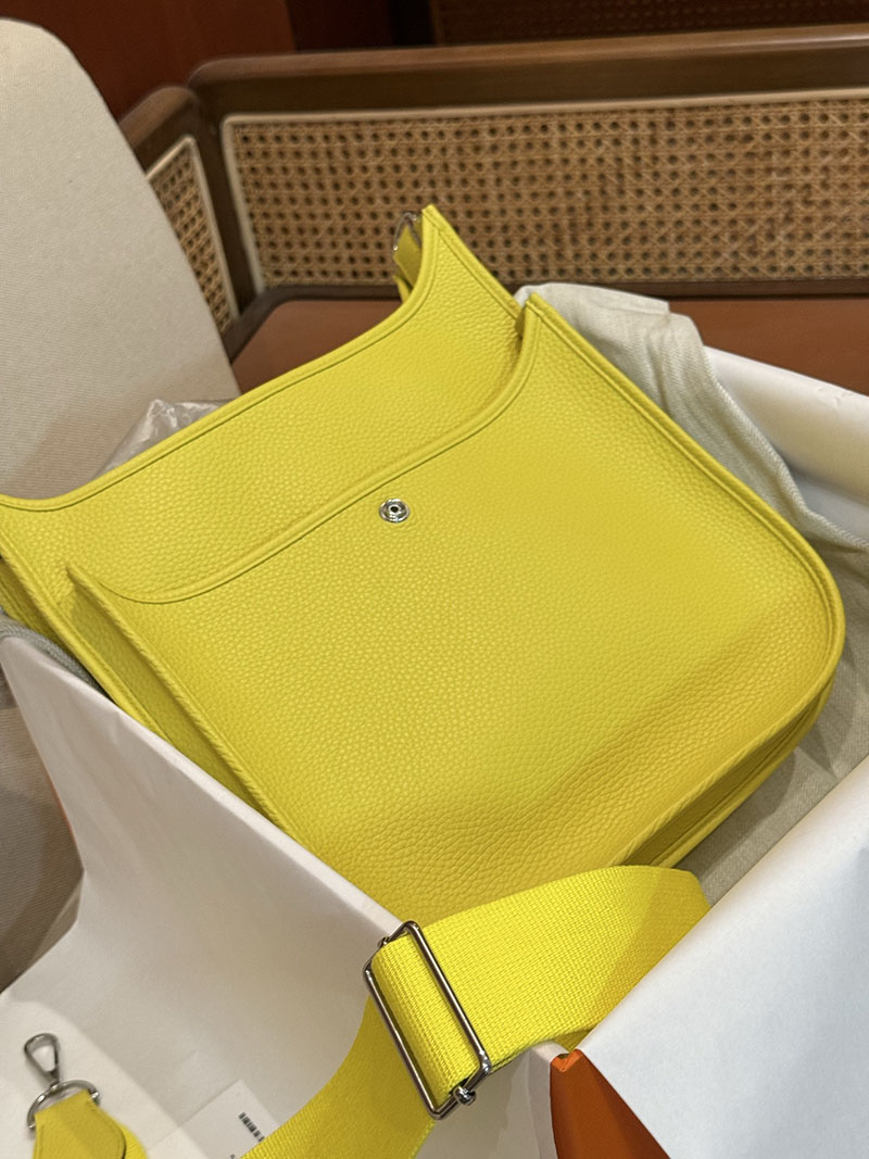 エルメスコピー エヴリン pm 定価 HERMES エヴリン 29 PM ライム トリヨンクレマンス シルバー金具 2524098 - 画像 (6)