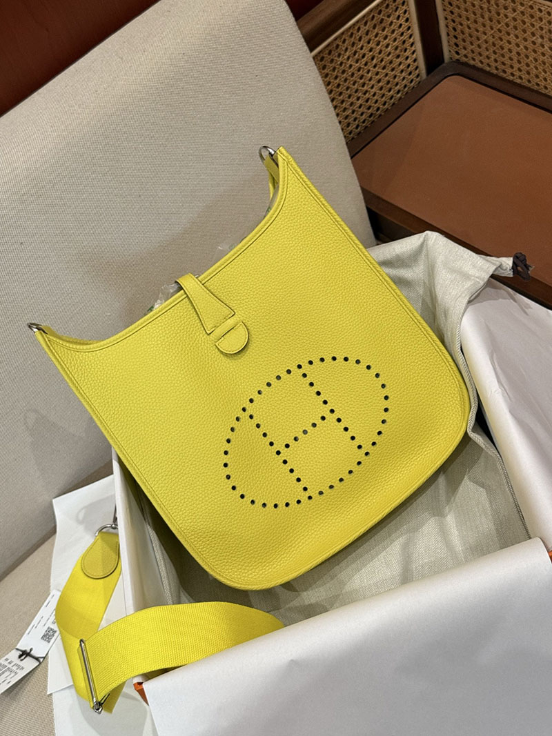 エルメスコピー エヴリン pm 定価 HERMES エヴリン 29 PM ライム トリヨンクレマンス シルバー金具 2524098 - 画像 (5)