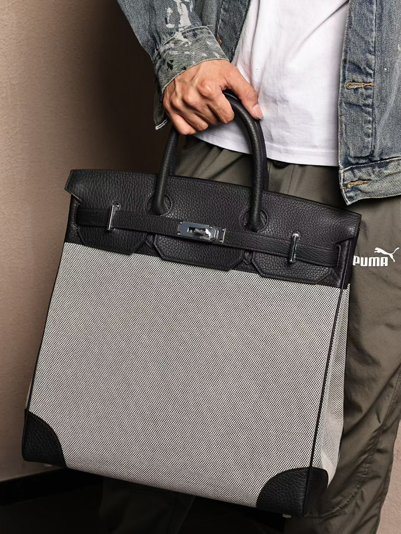 エルメスコピー オータクロア 定価 HERMES オータクロア40 黒 ブラック トワルアッシュ/トリヨンクレマンス シルバー金具 2524105 - 画像 (4)