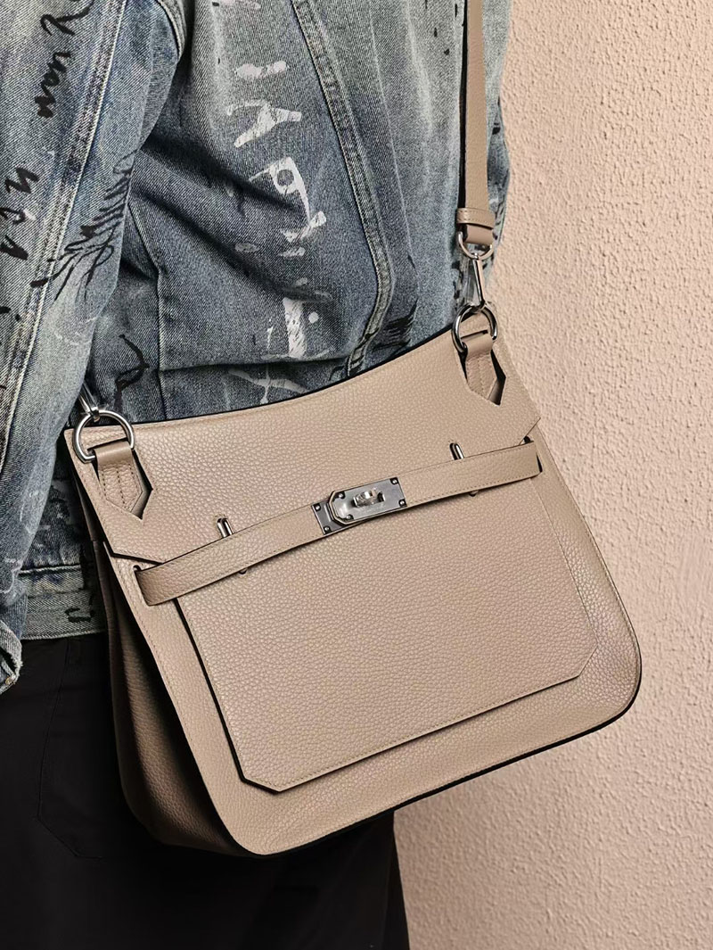 エルメスコピー メンズバッグ HERMES ジプシエール 34 グリアスファルト トリヨンクレマンス シルバー金具 2524114 - 画像 (5)