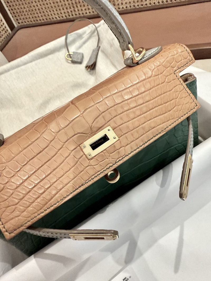 エルメスコピー HERMES ケリー25 内縫い グリアスファルト/カクタス/ミモザ クロコダイル アリゲーターマット ゴールド金具 2524123 - 画像 (9)