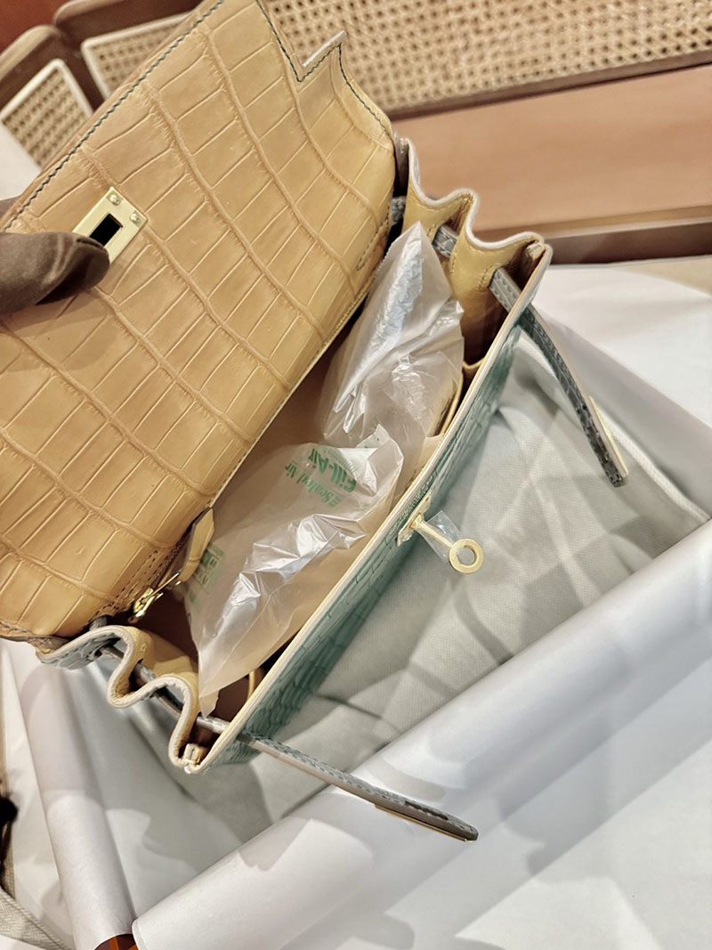 エルメスコピー HERMES ケリー25 内縫い グリアスファルト/カクタス/ミモザ クロコダイル アリゲーターマット ゴールド金具 2524123 - 画像 (7)