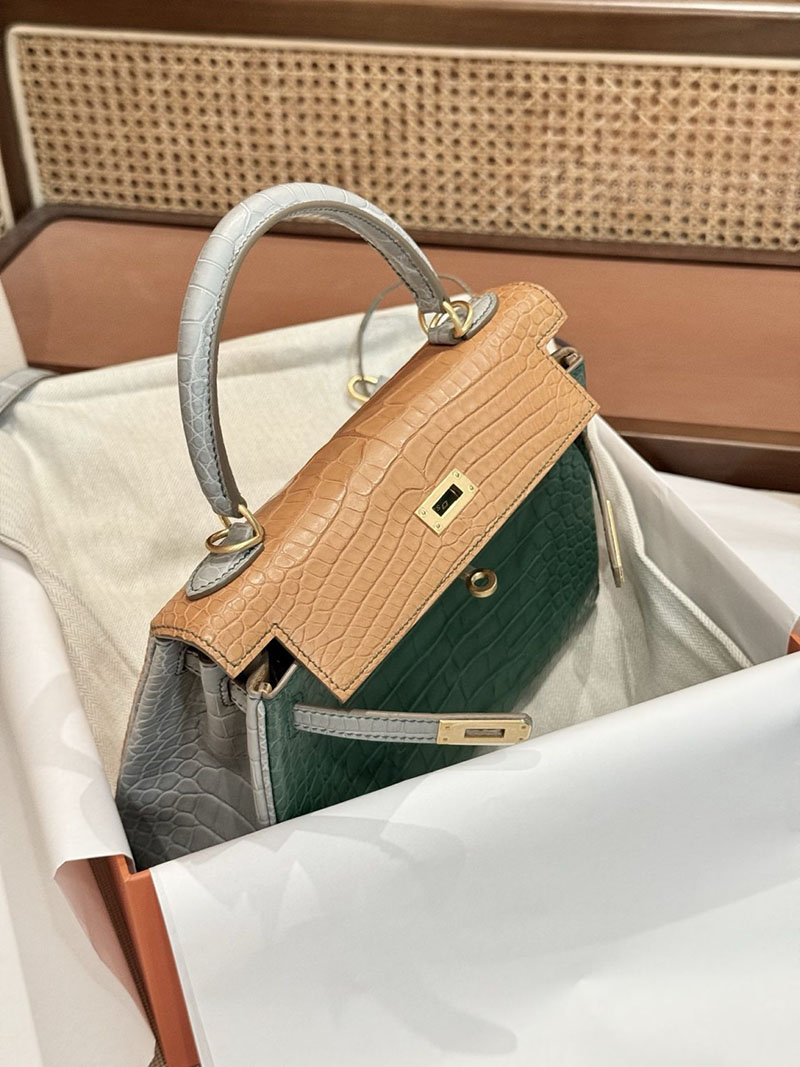 エルメスコピー HERMES ケリー25 内縫い グリアスファルト/カクタス/ミモザ クロコダイル アリゲーターマット ゴールド金具 2524123 - 画像 (29)
