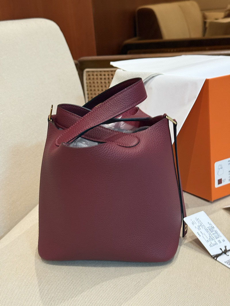 エルメスコピー ピコタンpm 定価 HERMES ピコタンロック 18 PM ボルドー トリヨンクレマンス ゴールド金具 2524136 - 画像 (6)