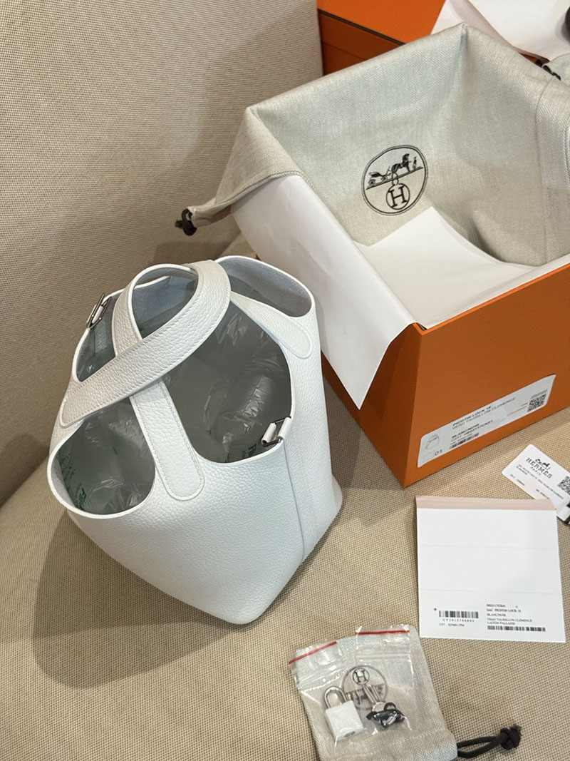 エルメス バッグ ピコタン定価 HERMES ピコタンロック 18 PM 白 ホワイト トリヨンクレマンス シルバー金具 2524155 - 画像 (7)