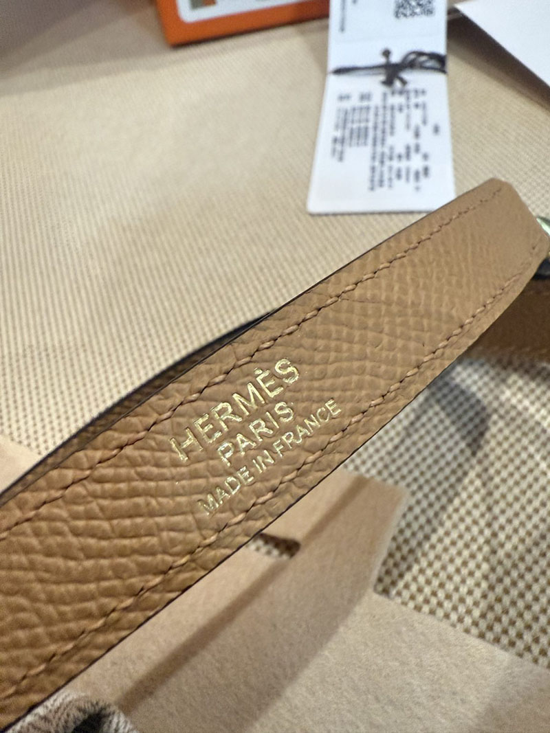 エルメスケリーバッグ定価 HERMES ケリー25 外縫い エトゥープ/ビスキュイ/アルザン ヴォーエプソン ゴールド金具 2524160 - 画像 (10)