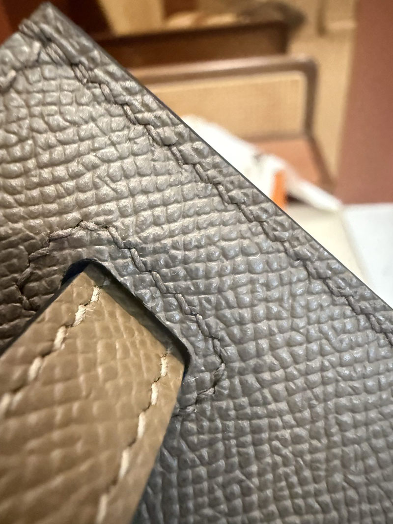 エルメスケリーバッグ定価 HERMES ケリー25 外縫い エトゥープ/ビスキュイ/アルザン ヴォーエプソン ゴールド金具 2524160 - 画像 (9)