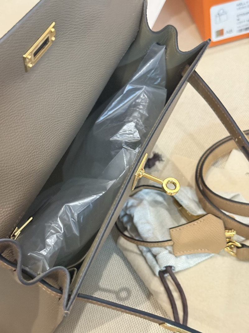 エルメスケリーバッグ定価 HERMES ケリー25 外縫い エトゥープ/ビスキュイ/アルザン ヴォーエプソン ゴールド金具 2524160 - 画像 (8)