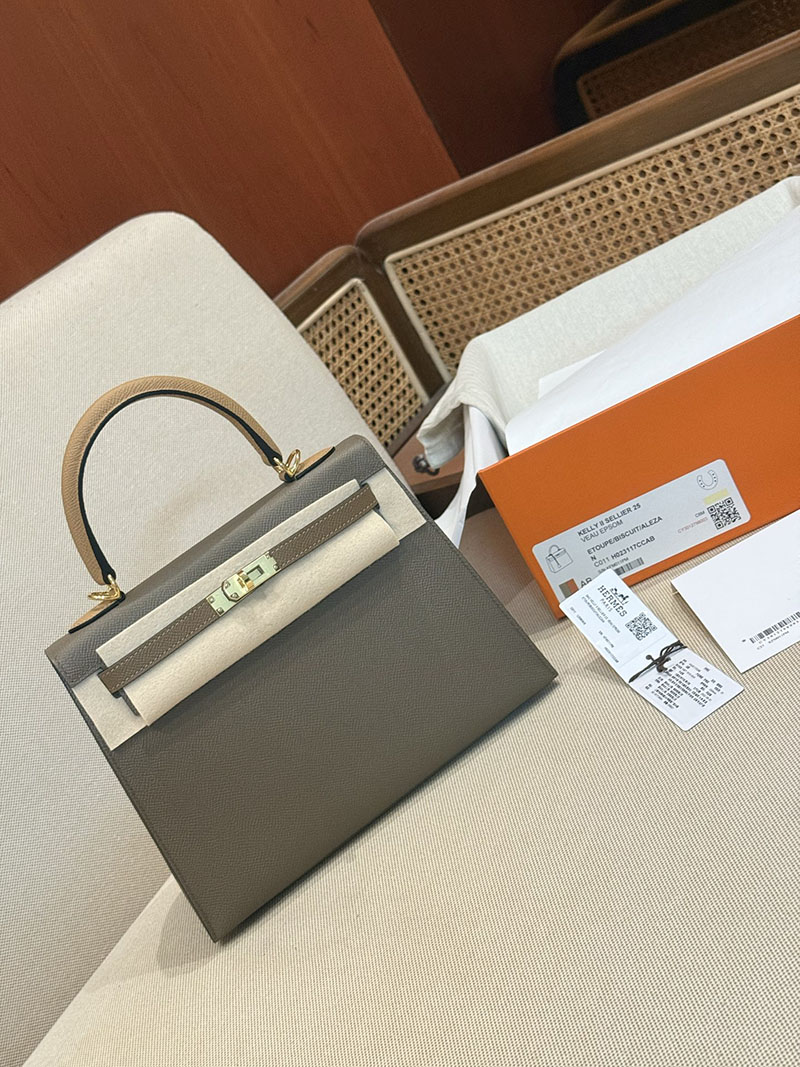エルメスケリーバッグ定価 HERMES ケリー25 外縫い エトゥープ/ビスキュイ/アルザン ヴォーエプソン ゴールド金具 2524160 - 画像 (17)