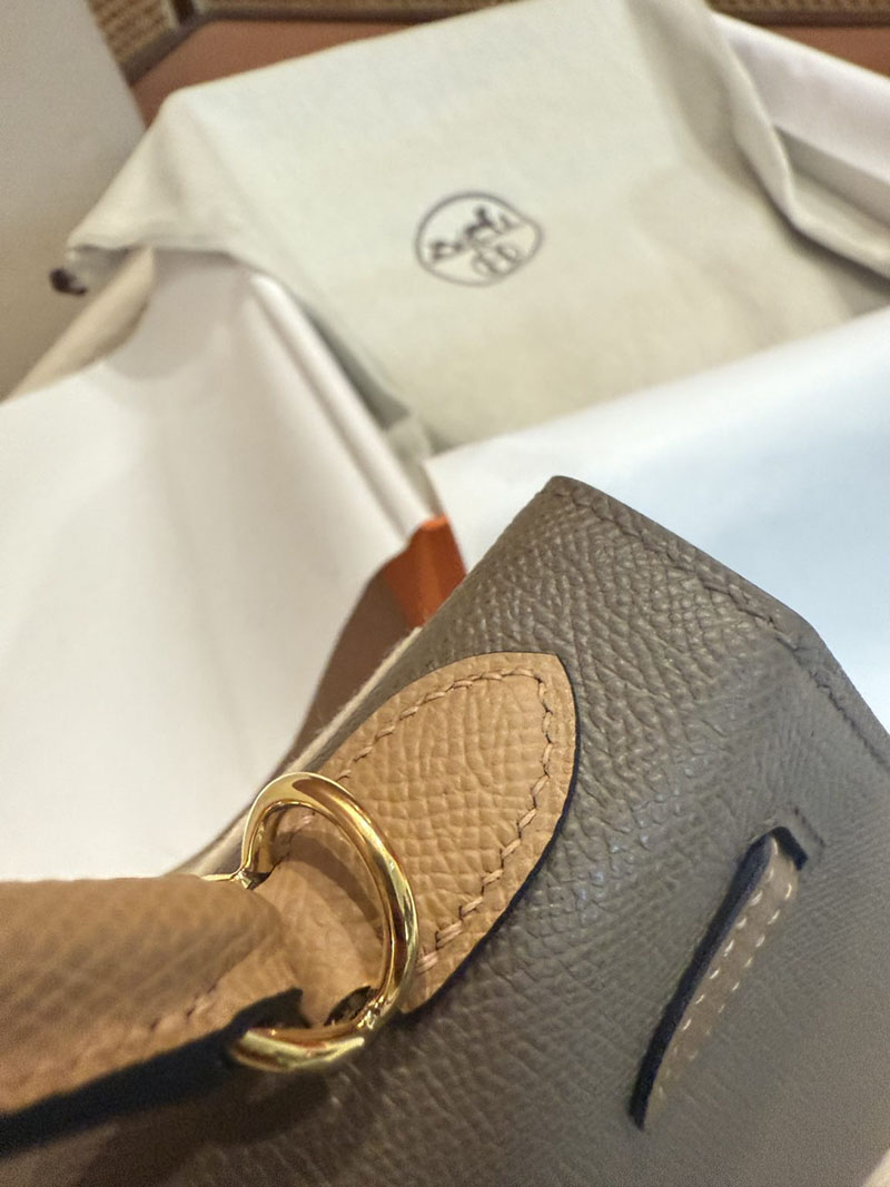 エルメスケリーバッグ定価 HERMES ケリー25 外縫い エトゥープ/ビスキュイ/アルザン ヴォーエプソン ゴールド金具 2524160 - 画像 (16)