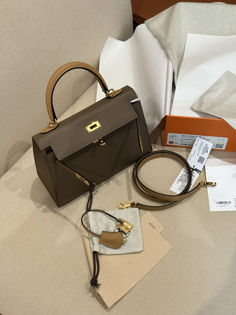 エルメスケリーバッグ定価 HERMES ケリー25 外縫い エトゥープ/ビスキュイ/アルザン ヴォーエプソン ゴールド金具 2524160 - 画像 (13)