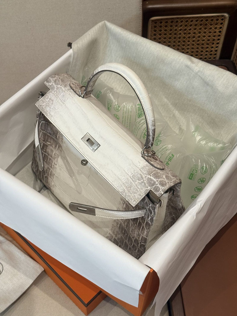 エルメスコピー メンズバッグ HERMES ケリー35cm 内縫い ヒマラヤ クロコダイル ニロティカスマット シルバー金具 2524161 - 画像 (13)