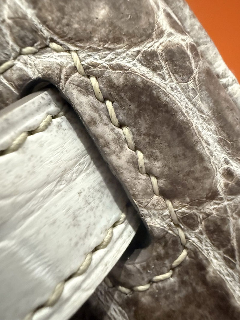 エルメスコピー メンズバッグ HERMES ケリー35cm 内縫い ヒマラヤ クロコダイル ニロティカスマット シルバー金具 2524161 - 画像 (2)