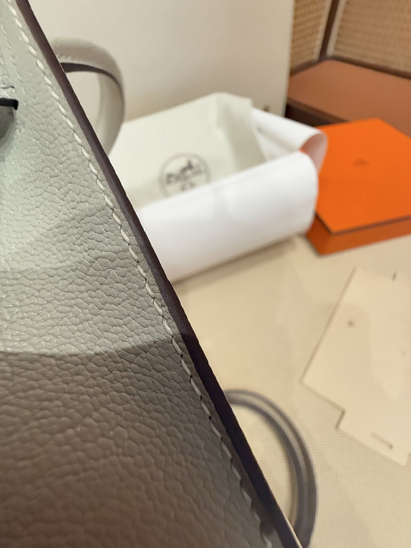 エルメスコピー ミニケリー 定価 HERMES ケリーミニ2 パーソナル ナタ/グリアスファルト ヴォーエプソン ゴールド金具 2524170 - 画像 (4)