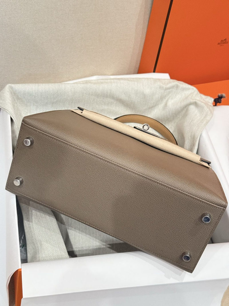 エルメスケリーバッグ定価 HERMES ケリー28 外縫い エトゥープ/ビスキュイ/アルザン ヴォーエプソン シルバー金具 2524172 - 画像 (13)
