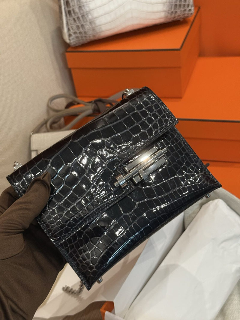 Verrou Hermès ヴェルーミニ 黒