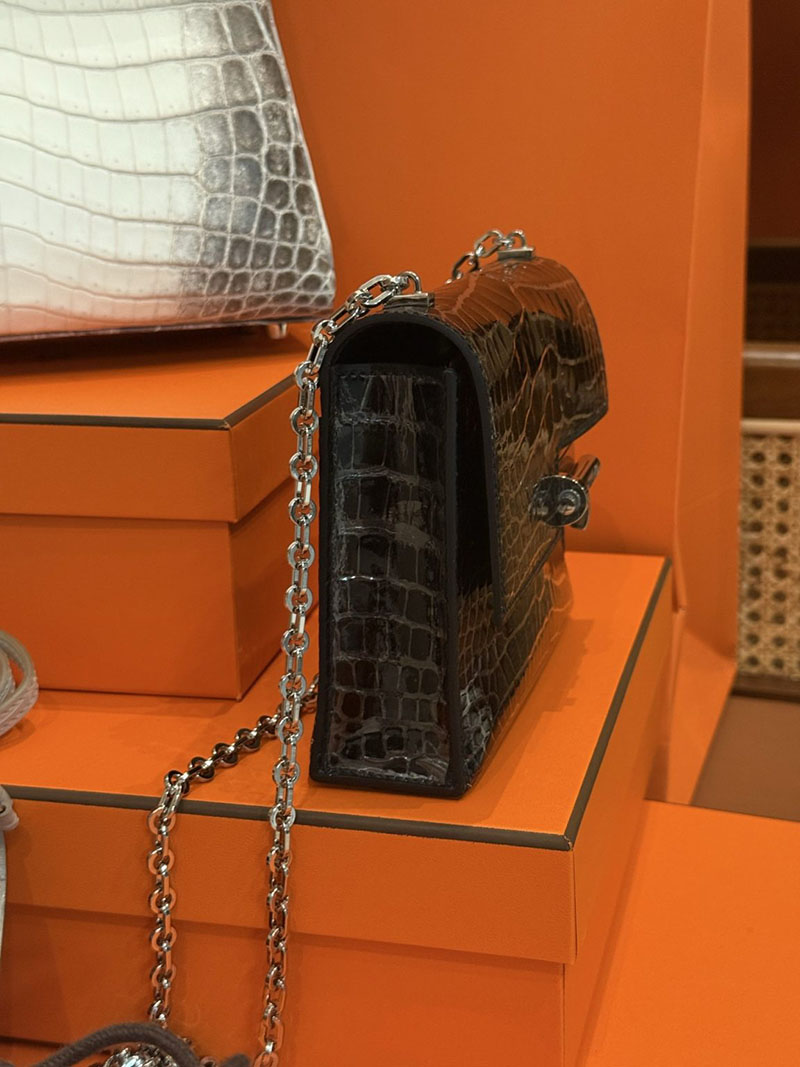 エルメスコピー Verrou Hermès ヴェルーミニ 黒 ブラック クロコダイル アリゲーターマット シルバー金具 2524181 - 画像 (3)