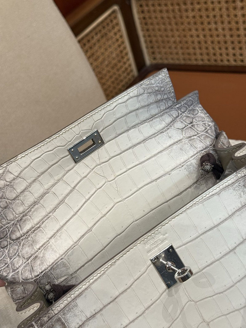 エルメス ケリー25 クロコ 定価 HERMES ケリー25 内縫い ヒマラヤ クロコダイル ニロティカスマット シルバー金具 2524185 - 画像 (12)