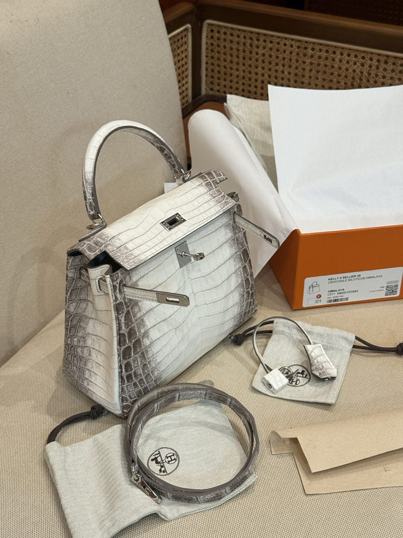 エルメス ケリー25 クロコ 定価 HERMES ケリー25 内縫い ヒマラヤ クロコダイル ニロティカスマット シルバー金具 2524185 - 画像 (7)