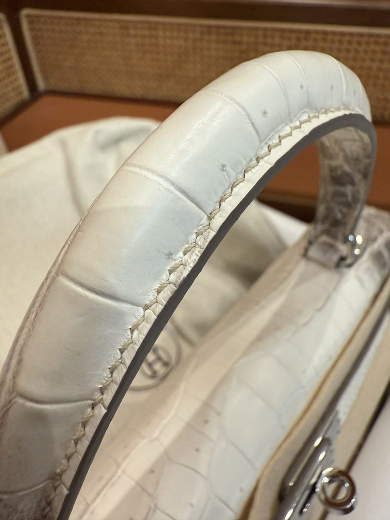 エルメス ケリー25 クロコ 定価 HERMES ケリー25 内縫い ヒマラヤ クロコダイル ニロティカスマット シルバー金具 2524185 - 画像 (22)