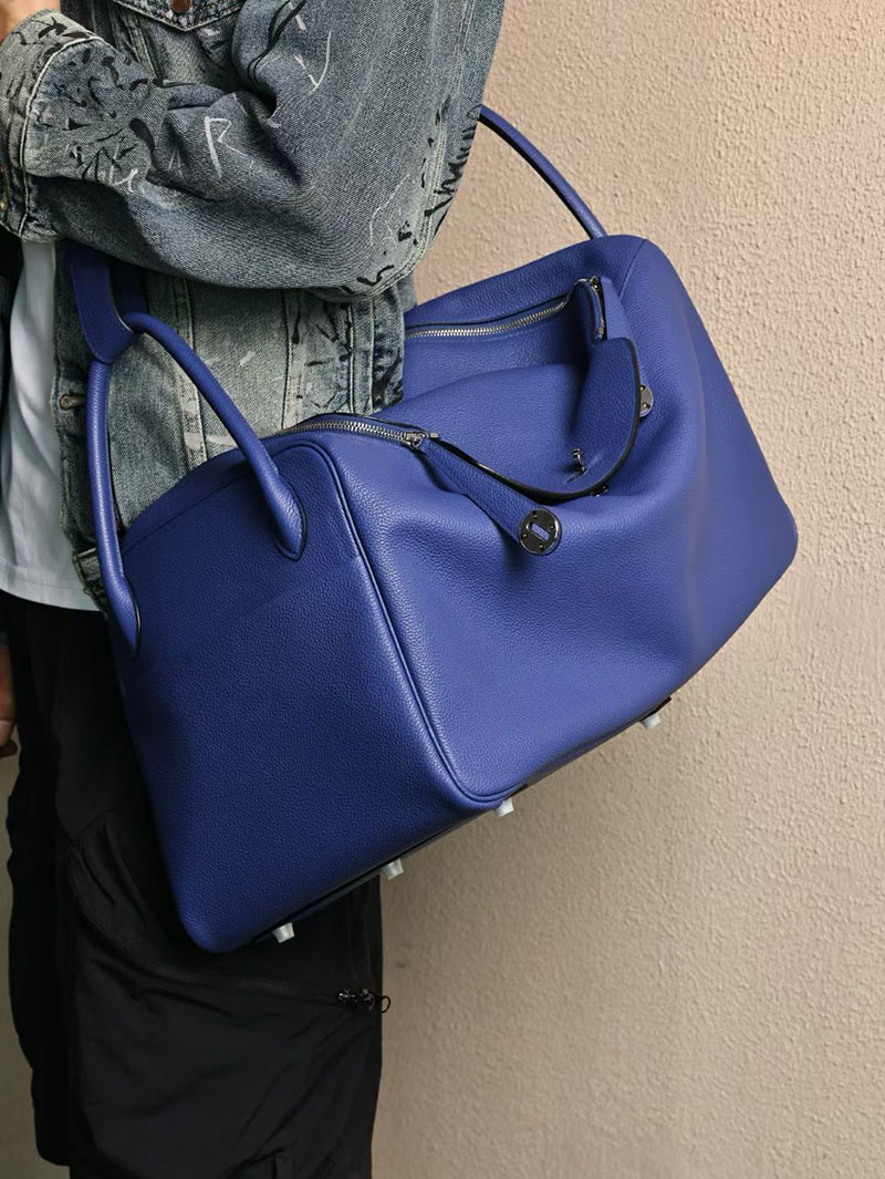 エルメス リンディ メンズ HERMES リンディ45 ブルーエレクトリック トゴ シルバー金具 2524192 - 画像 (3)