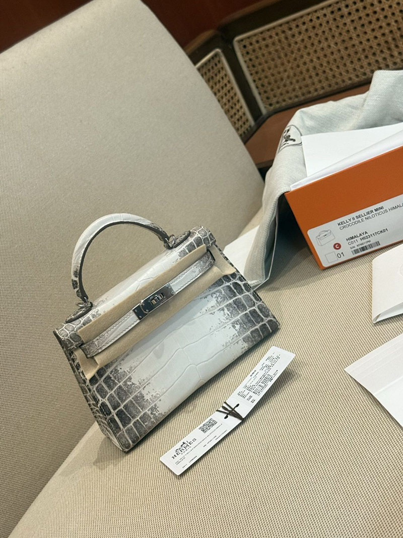 エルメスコピー ミニケリー 定価 HERMES ケリーミニ2 外縫い ヒマラヤ クロコダイル ニロティカスマット シルバー金具 2524199 - 画像 (15)