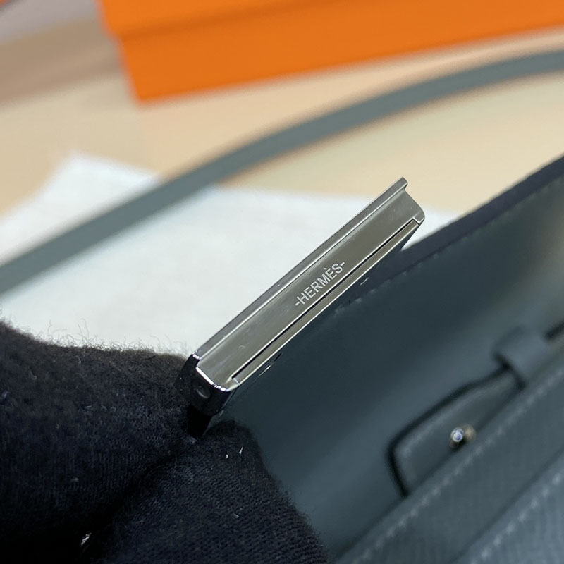 エルメス コンスタンス ロング 定価 HERMES コンスタンスロング トゥーゴー ヴェールアマンド ヴォーエプソン シルバー金具 2524262 - 画像 (2)