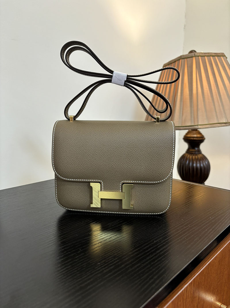 エルメス コンスタンス 超N品 HERMES コンスタンス3 ミニ エトゥープ ヴォーエプソン ゴールド\シルバー金具 2524277 - 画像 (4)