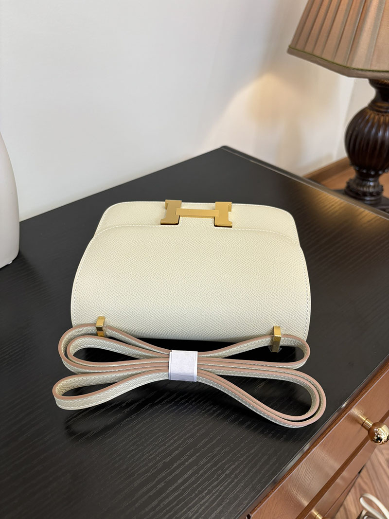 エルメス コンスタンス 超N品 HERMES コンスタンス3 ミニ クレ ヴォーエプソン ゴールド\シルバー金具 2524290 - 画像 (3)