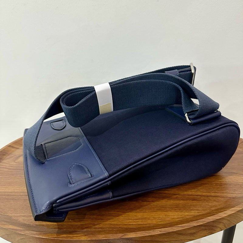エルメス ケリー アッカド 定価 HERMES ケリー アッカド HAC A DOS ディープブルー トワル/スイフト シルバー金具 2524348 - 画像 (5)