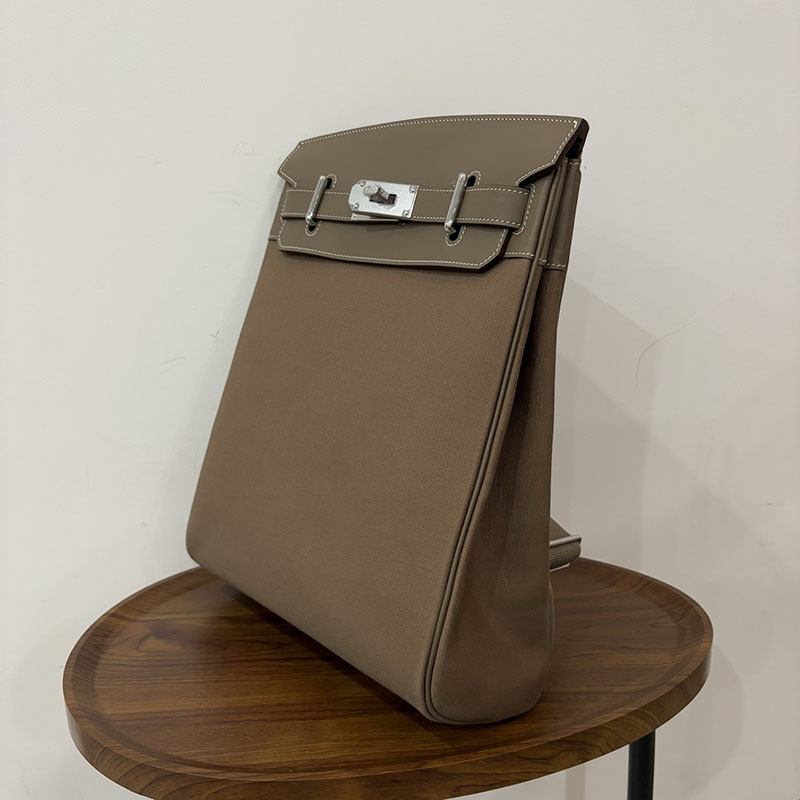エルメス リュック メンズ HERMES ケリー アッカド HAC A DOS エトゥープ トワル/スイフト シルバー金具 2524353 - 画像 (8)