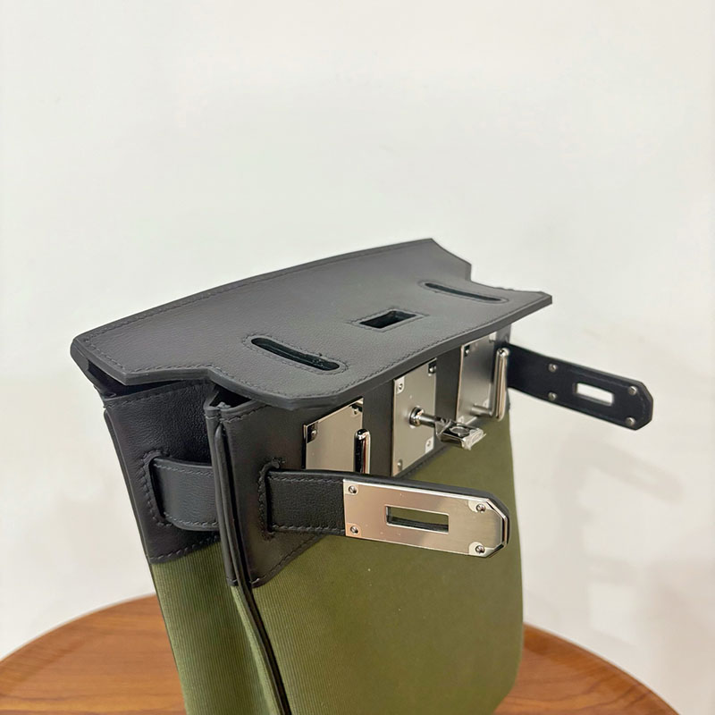 エルメス リュック メンズ HERMES ケリー アッカド HAC A DOS ディープブルー トワル/スイフト シルバー金具 2524354 - 画像 (3)
