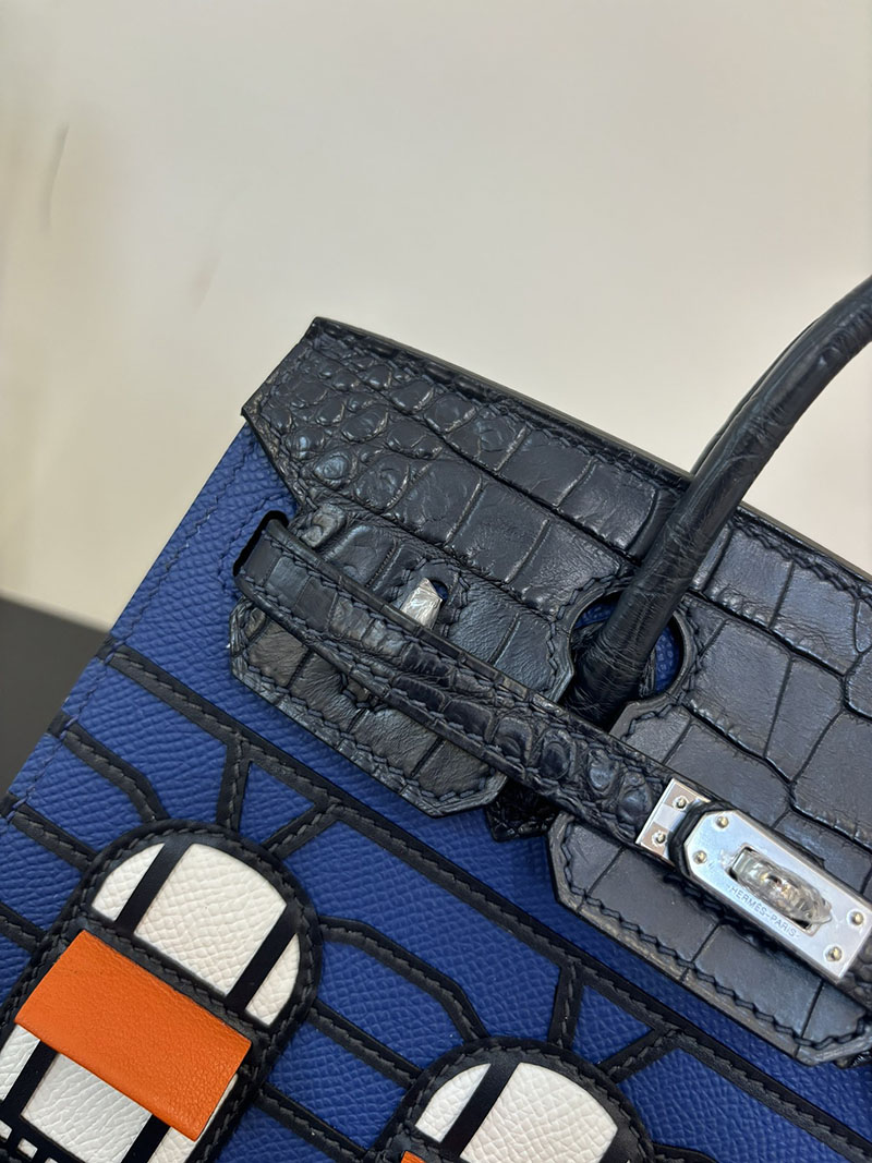 バーキン20 定価 HERMES バーキン 20 セリエ ディープブルー×ブルーマリン×ブルーインディゴ ヴォー・マダム×アリゲーターマット×スイフト シルバー金具 2524380 - 画像 (9)