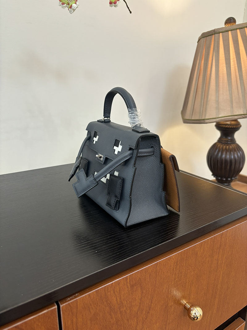 エルメス ケリードール 定価 HERMES ケリードールピクト グリミスティ/ブラック/ヴェールフィズ/アルザン エプソン シルバー金具 2524387 - 画像 (8)