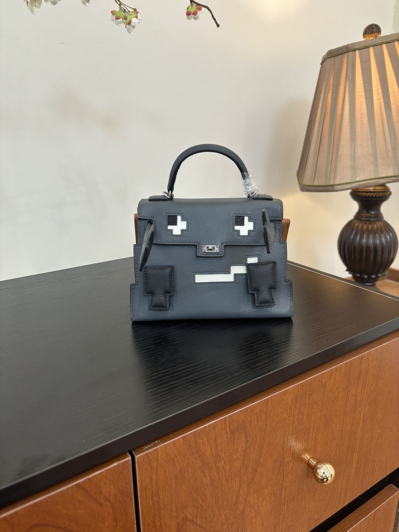 エルメス ケリードール 定価 HERMES ケリードールピクト グリミスティ/ブラック/ヴェールフィズ/アルザン エプソン シルバー金具 2524387 - 画像 (2)