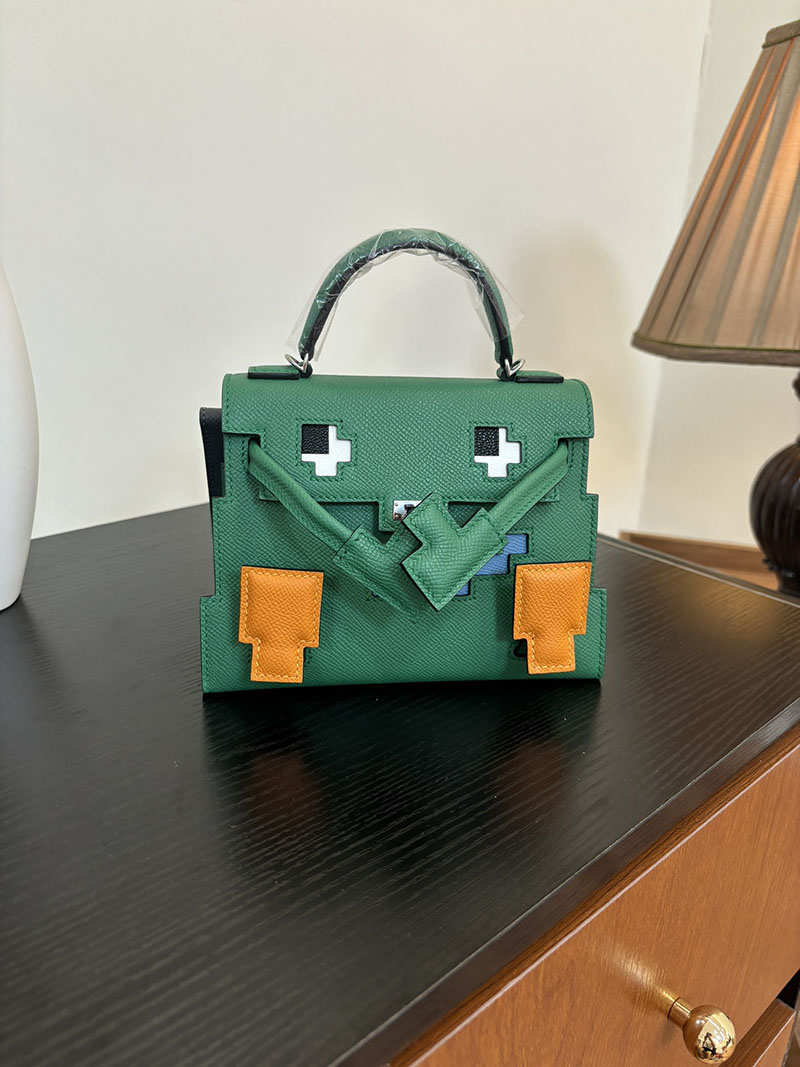 エルメス ケリードール 定価