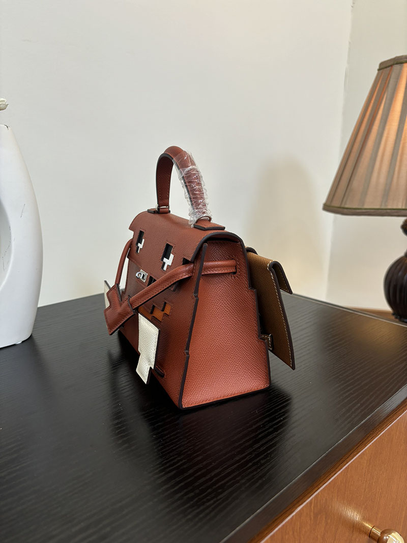 エルメス ケリードール 定価 HERMES ケリードールピクト ルージュアッシュ/ブラック/ホワイト/クレ/ゴールド エプソン シルバー金具 2524394 - 画像 (7)
