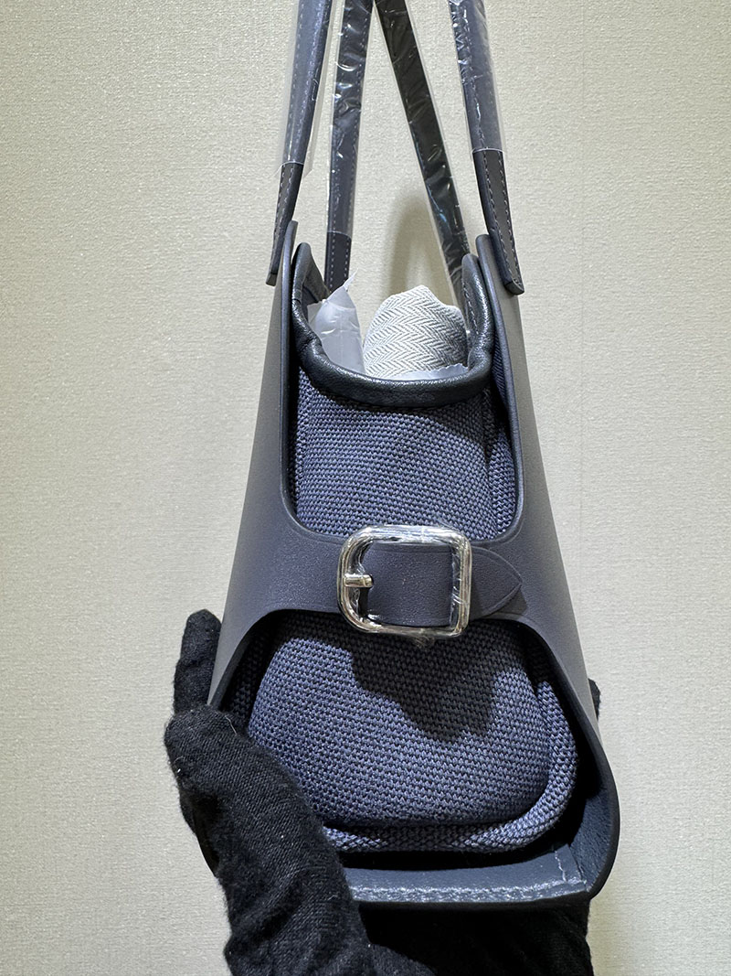 エルメス新作バッグ 2025 HERMES タブリエ・セリエ ブルーニュイ ヴァッシュ・ハンター/ヴォー・スウィフト/トワル・ミリテール シルバー金具 2524461 - 画像 (6)