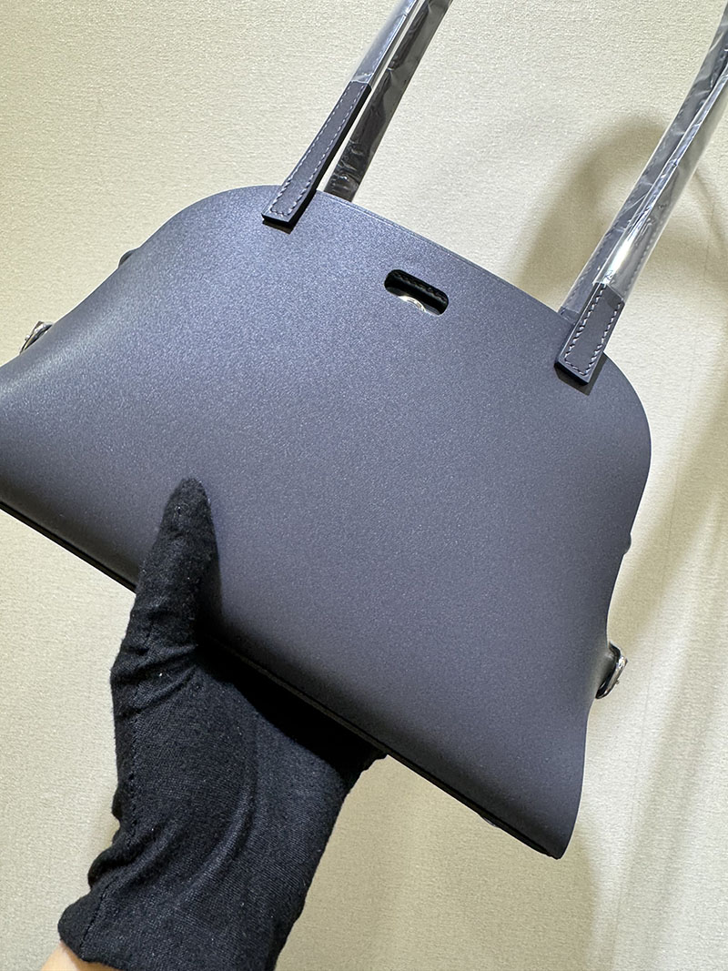 エルメス新作バッグ 2025 HERMES タブリエ・セリエ ブルーニュイ ヴァッシュ・ハンター/ヴォー・スウィフト/トワル・ミリテール シルバー金具 2524461 - 画像 (5)