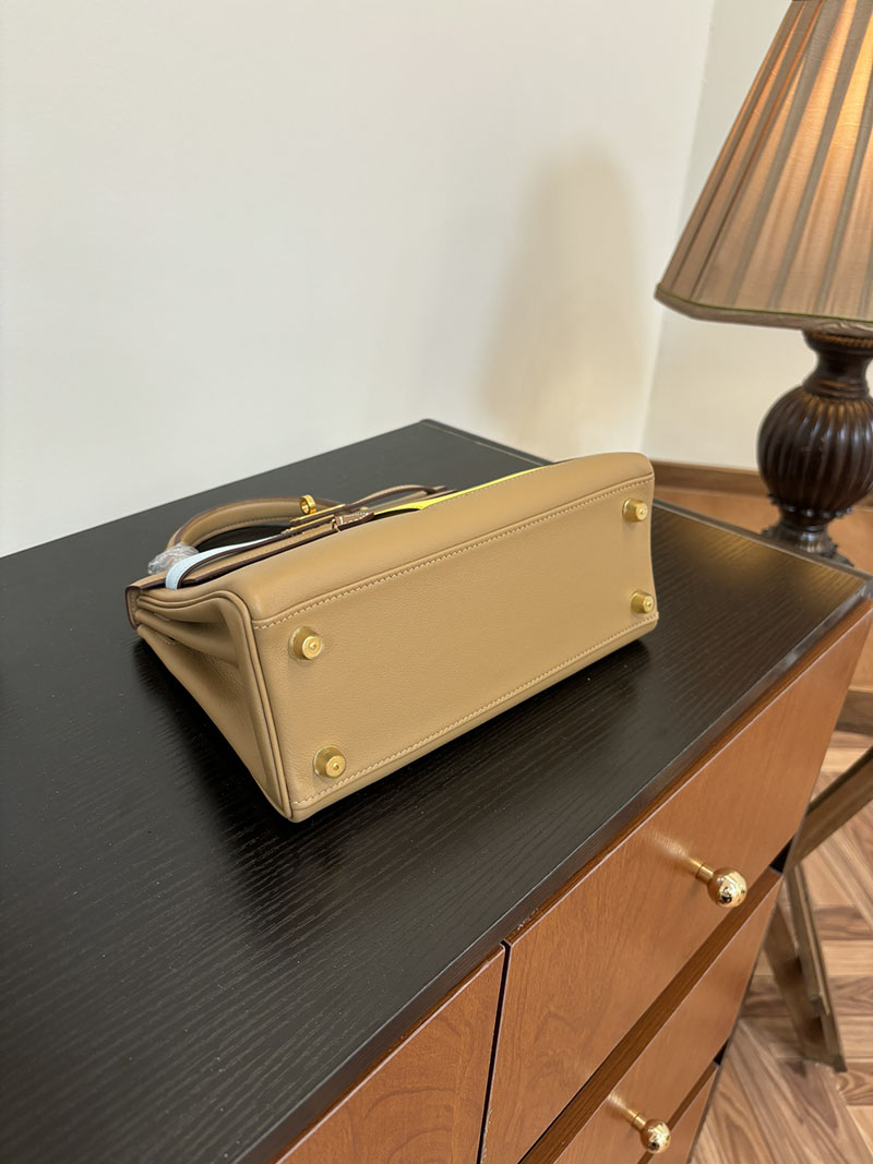エルメス ケリー25 定価 HERMES ケリー25 カラーマティック 内縫い チャイ/ブルーブリュム/ライム ヴォー・スイフト ゴールド金具 2524462 - 画像 (6)