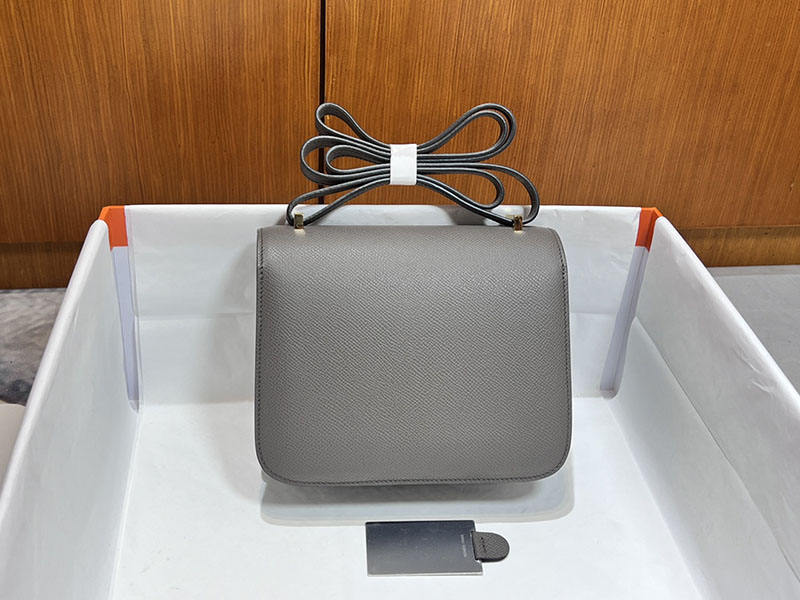 エルメススーパーコピー コンスタンス ミニ 定価 HERMES コンスタンス1 ミニ グリメイヤー ヴォーエプソン ゴールド金具 2524487 - 画像 (8)