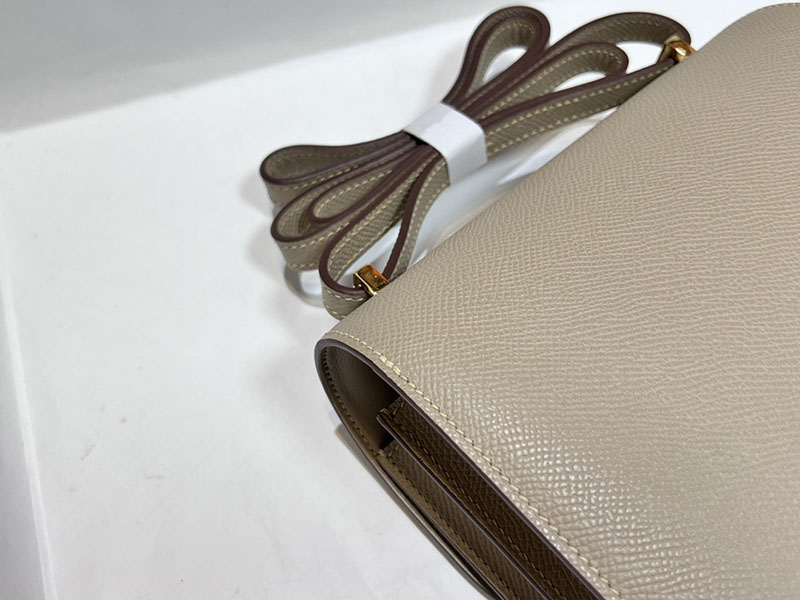 エルメススーパーコピー コンスタンス ミニ 定価 HERMES コンスタンス1 ミニ トゥルティエールグレー ヴォーエプソン ゴールド金具 2524488 - 画像 (6)